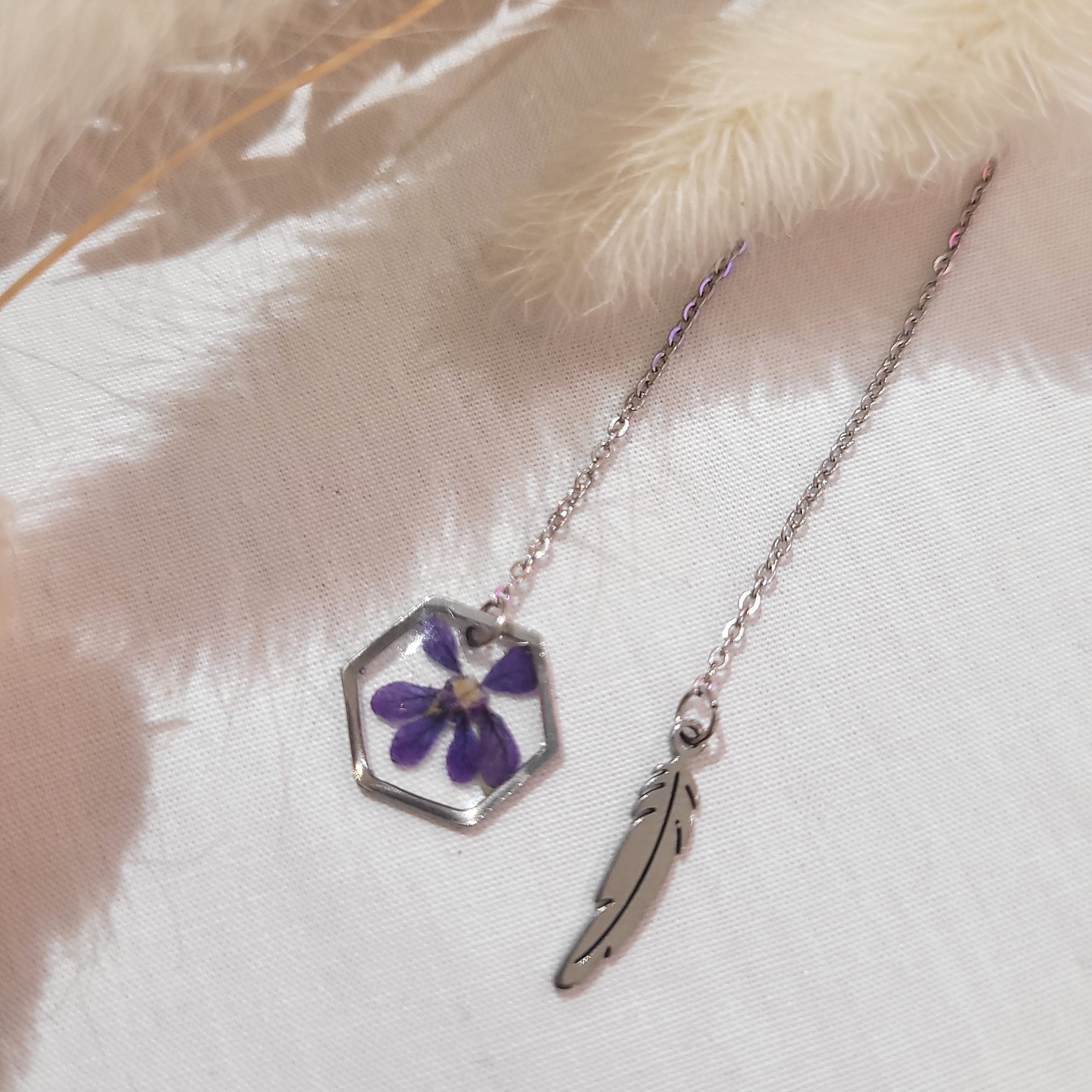 Mexican Heather Ear-Threads