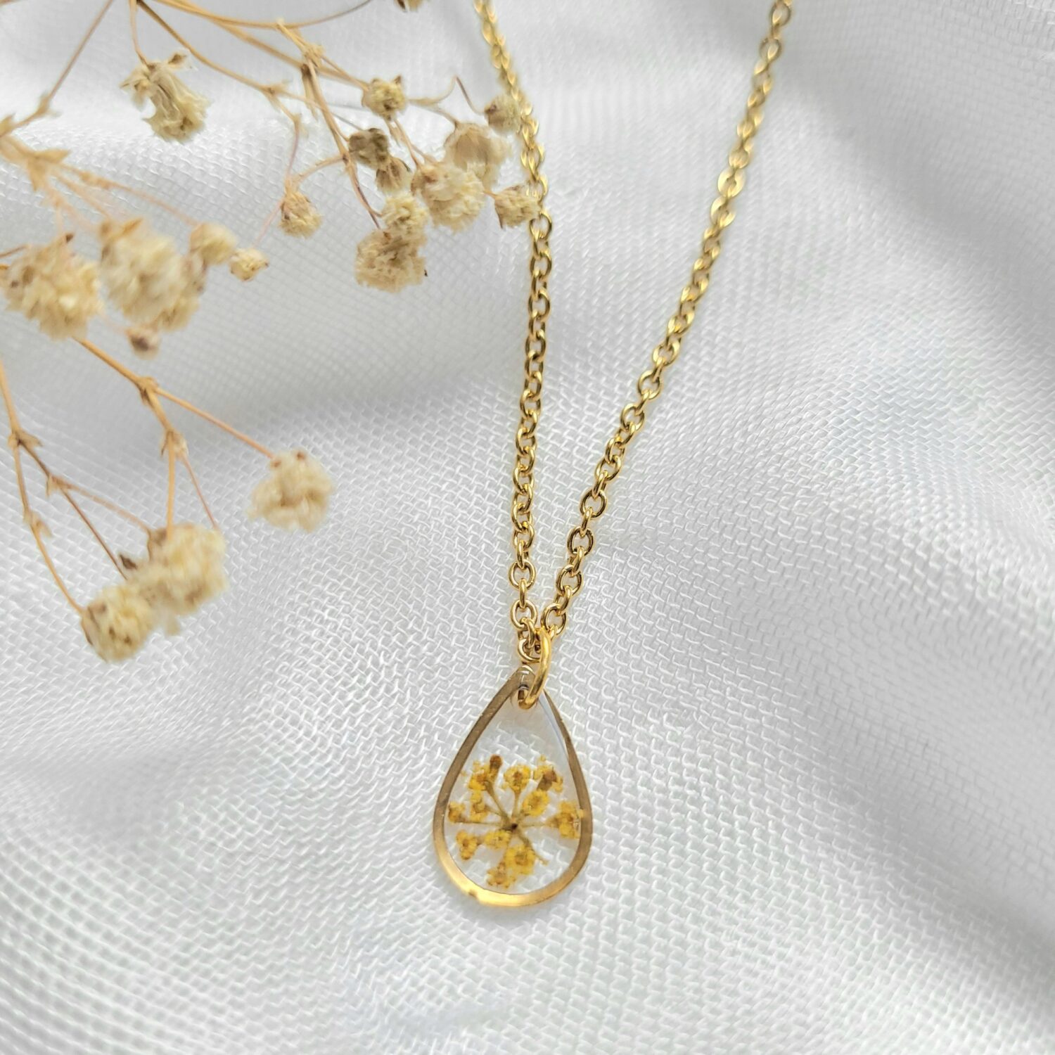 Wild Fennel dainty Necklace
