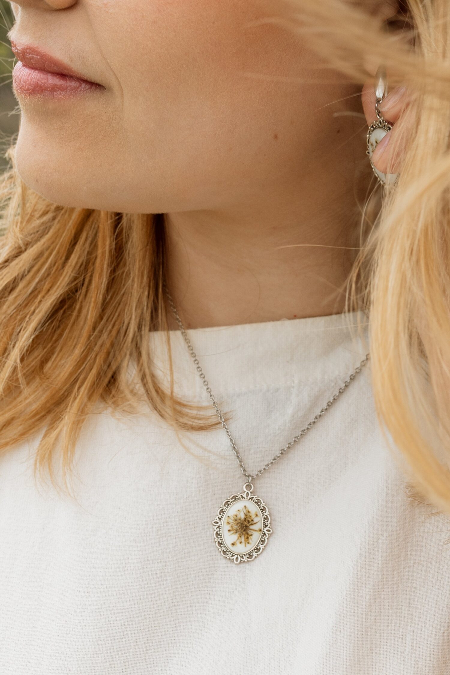 Vintage style necklace